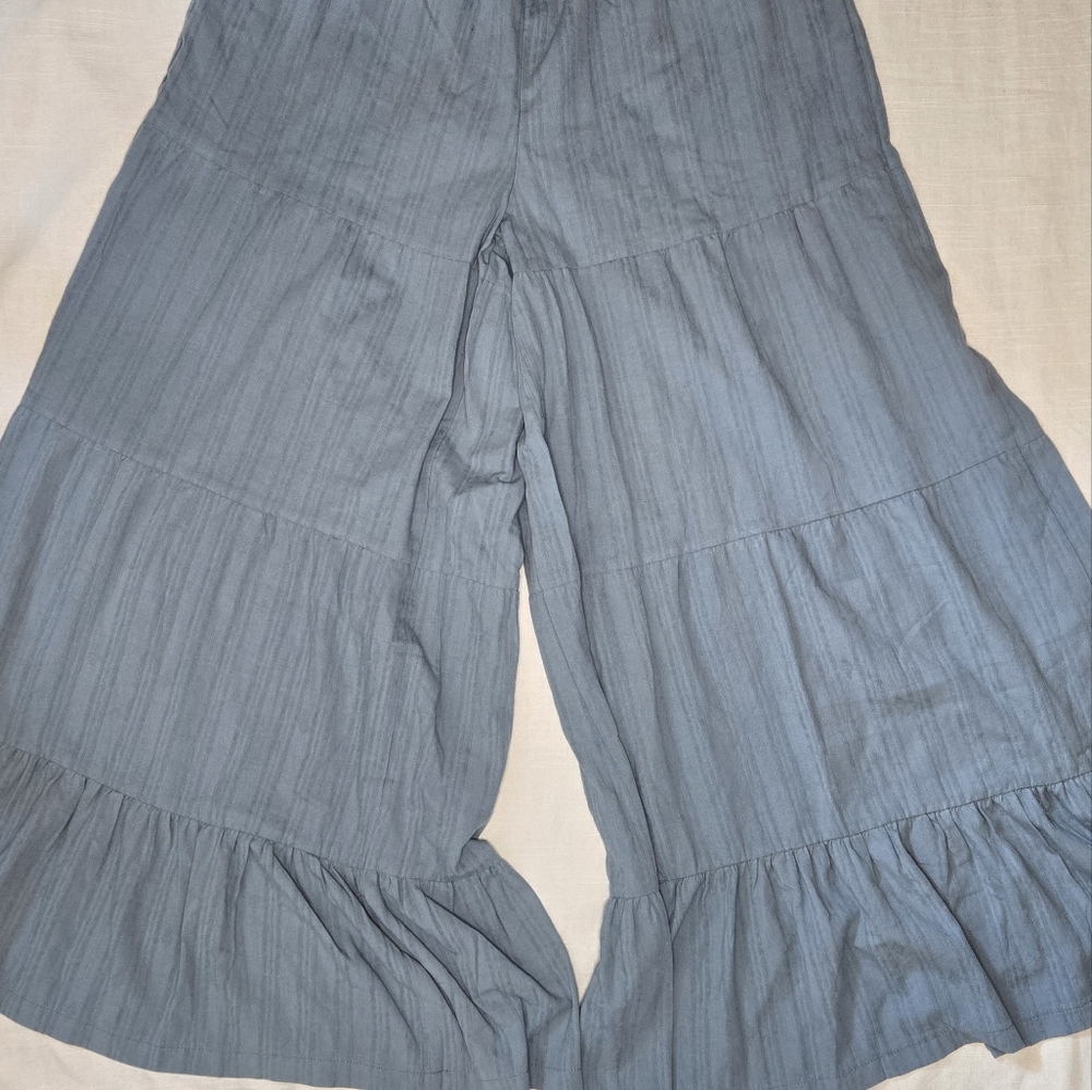 Papermoon wide leg palazzo ruffle pants - Picture 3 of 8